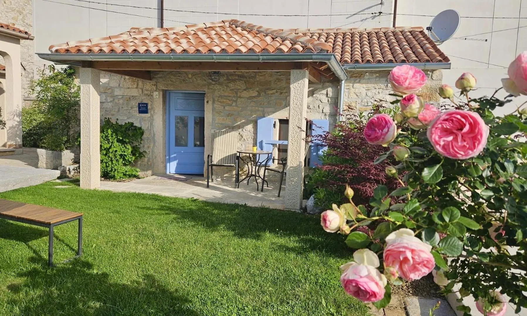 Rural Apartments Ritossa Vizinada Bed & Breakfast