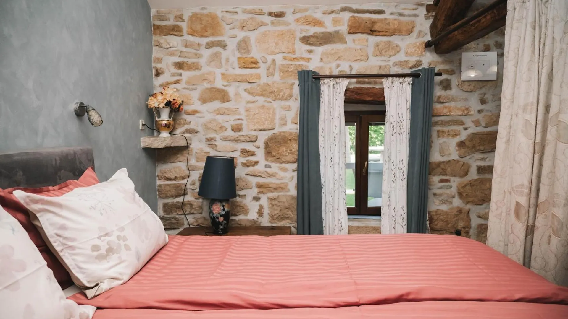 Rural Apartments Ritossa Vizinada Bed & Breakfast